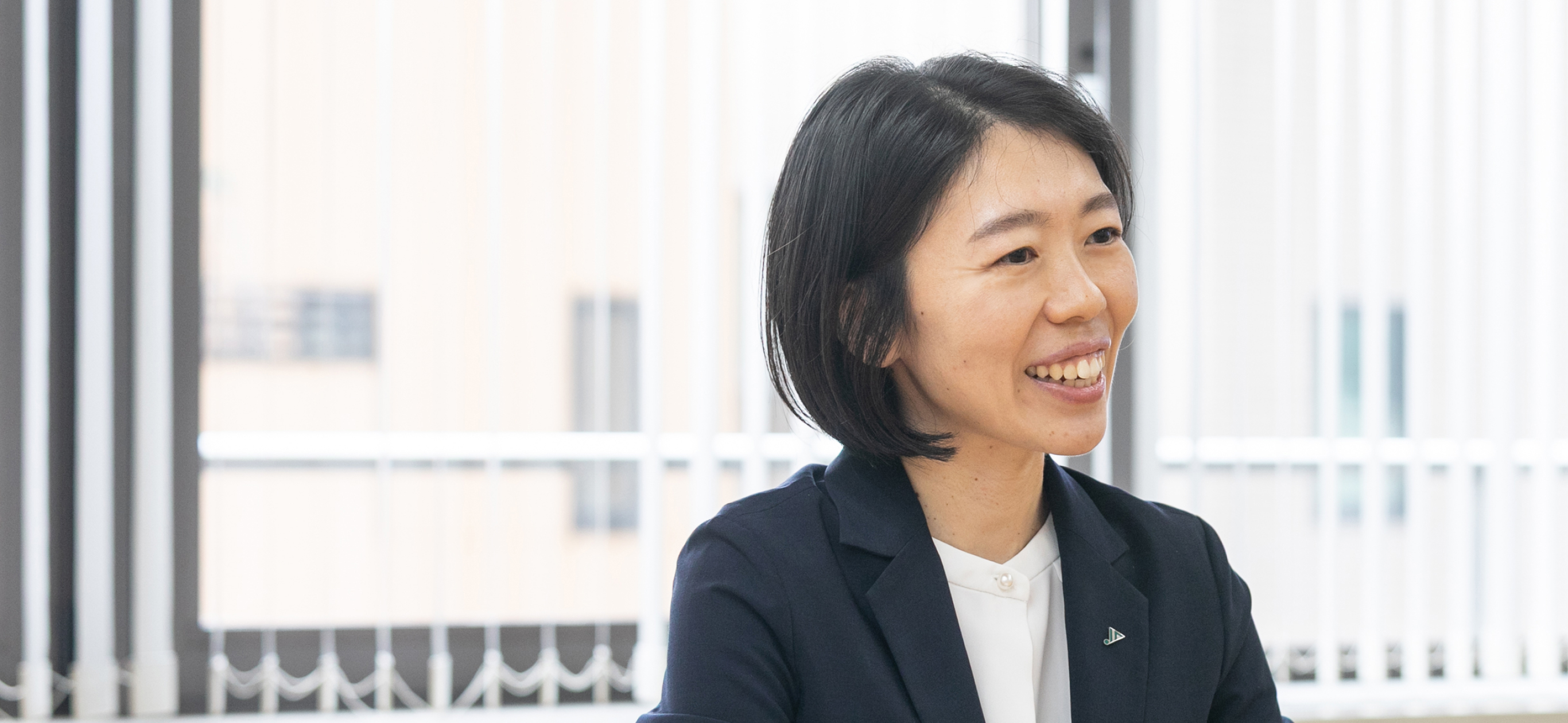 interview09_mv【茅野 美沙生さん】PC2732 × 1260 px